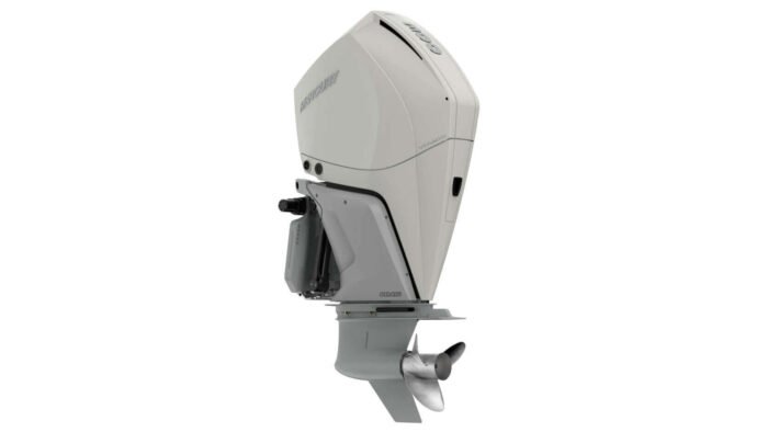 Mercury-300XXL-Verado-FourStroke-Warm-Fusion-700x394-1.jpg